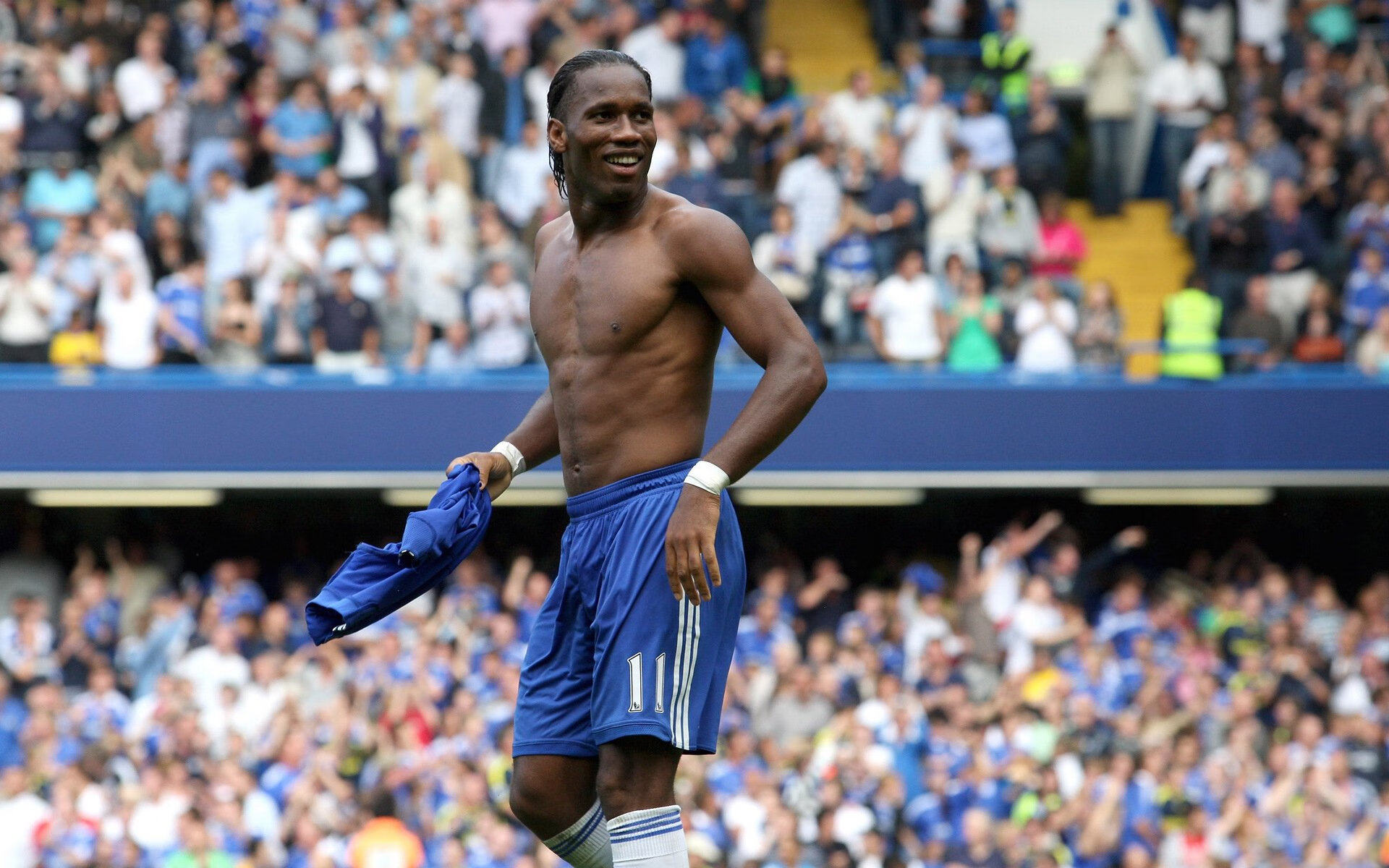 爱游戏官方网站-梅西与C罗的历史性对决，吸引全球亿万观众